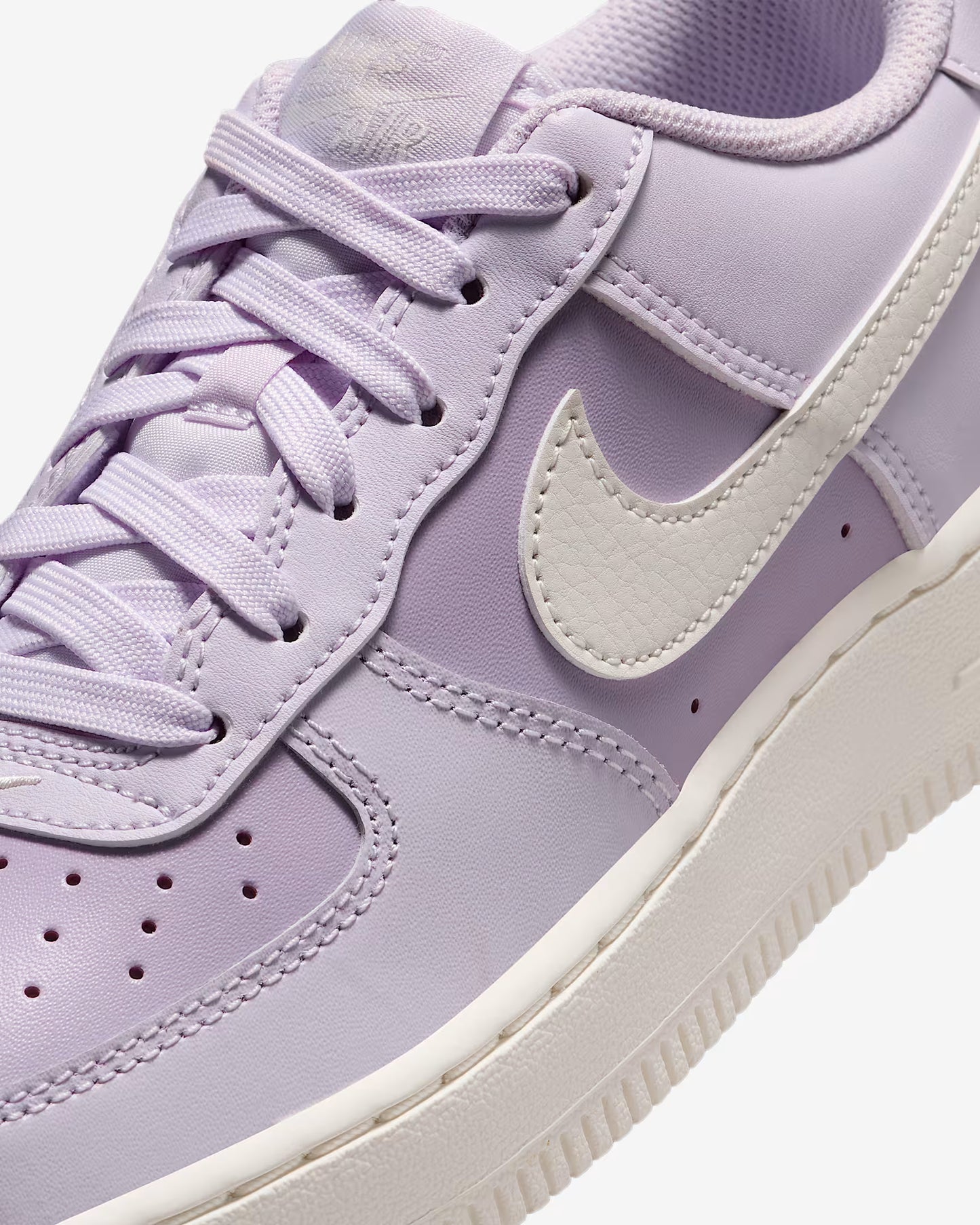 Nike Air Force 1 (Classic)