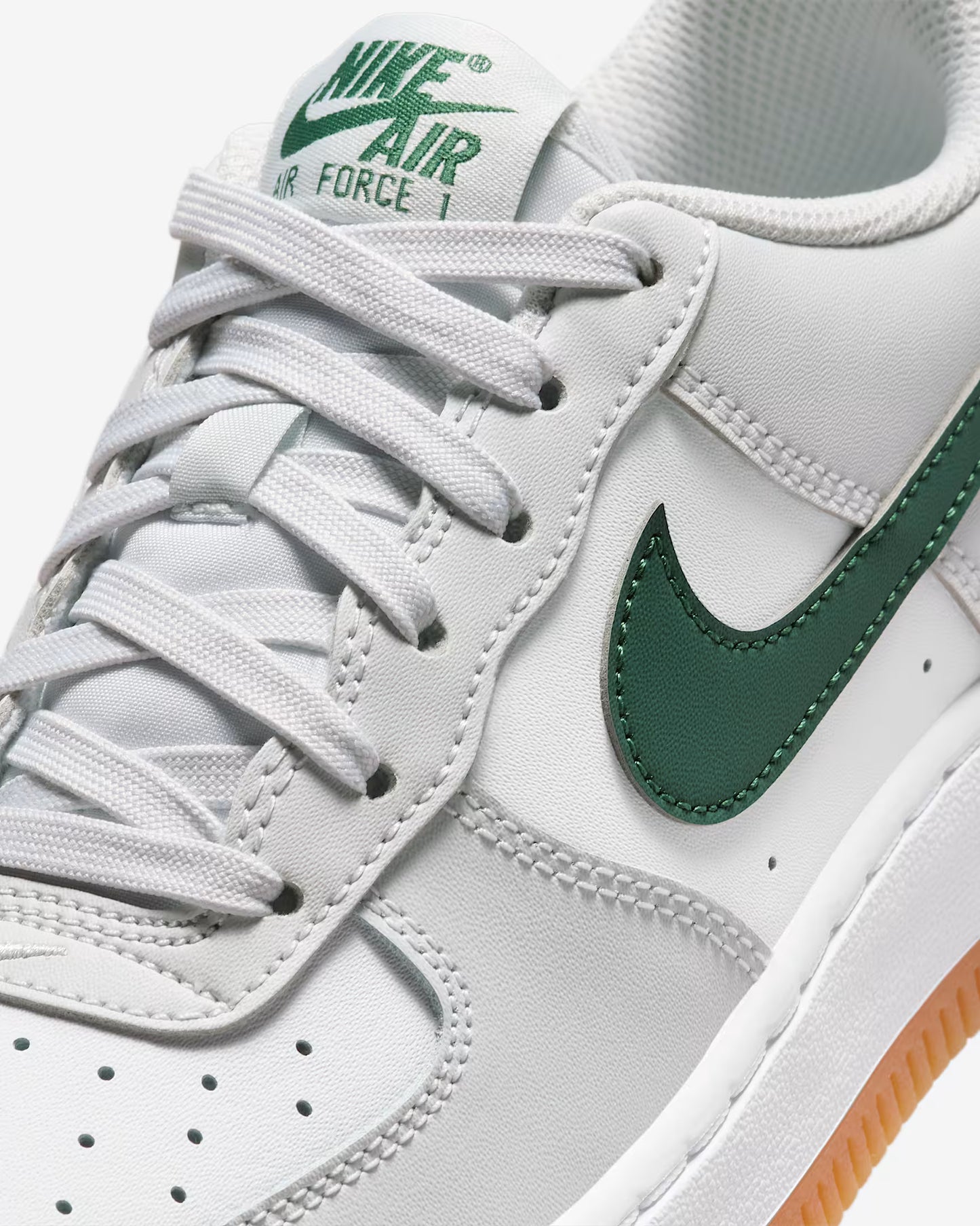 Nike Air Force 1 (Classic)