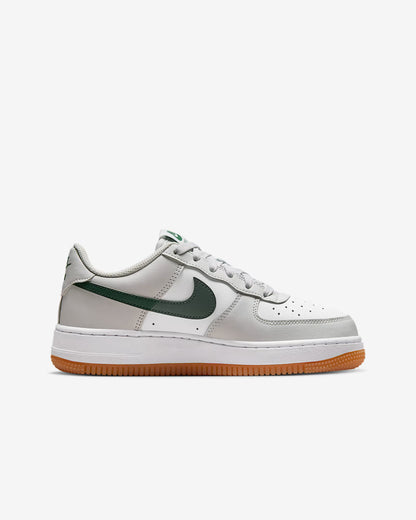 Nike Air Force 1 (Classic)