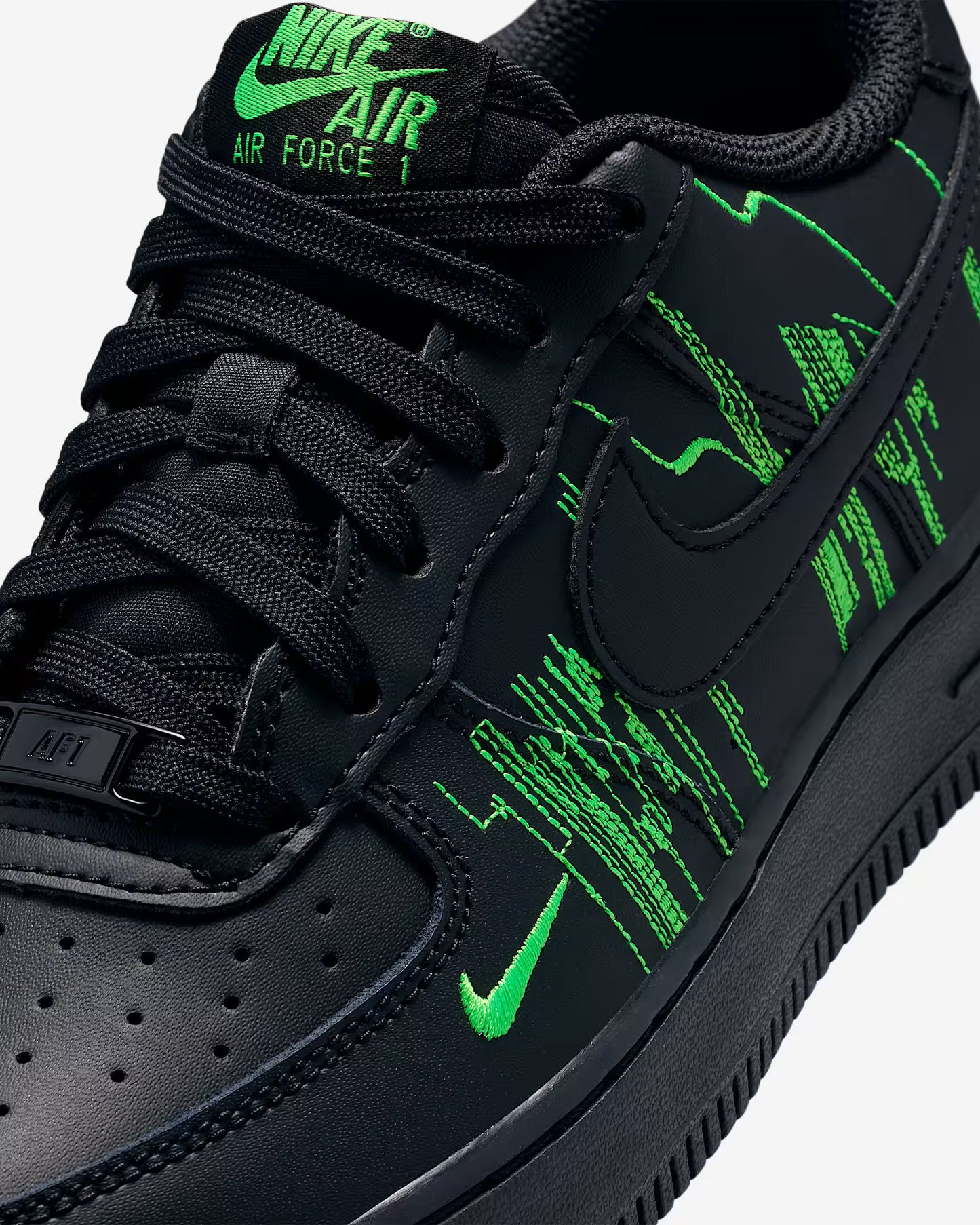 Nike Air Force 1 LV8 4