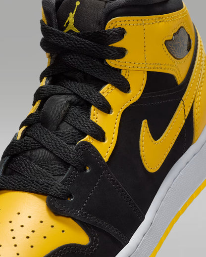 Air Jordan 1 Mid SE "Black & Yellow"