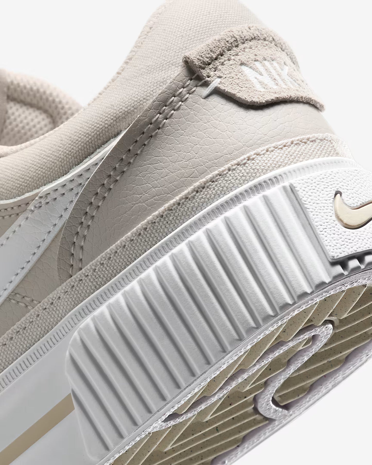 Nike Court Legacy Lift